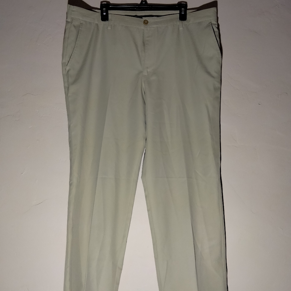 Izod golf pants